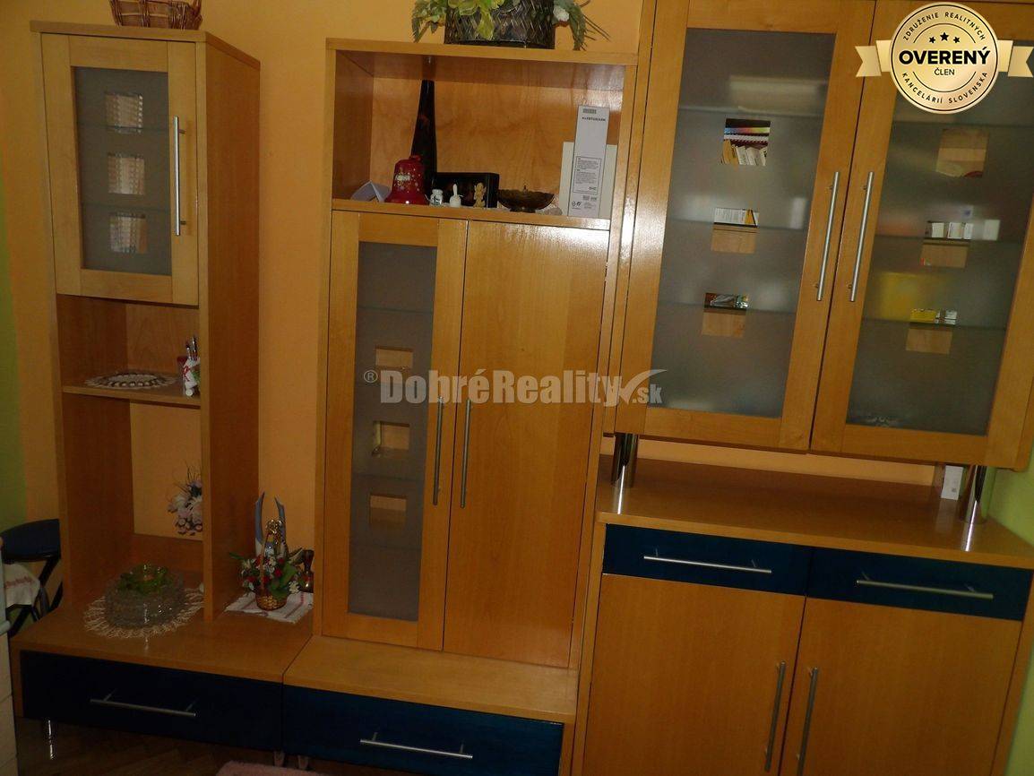 Trojizbák v príjemnej časti Šale na PREDAJ