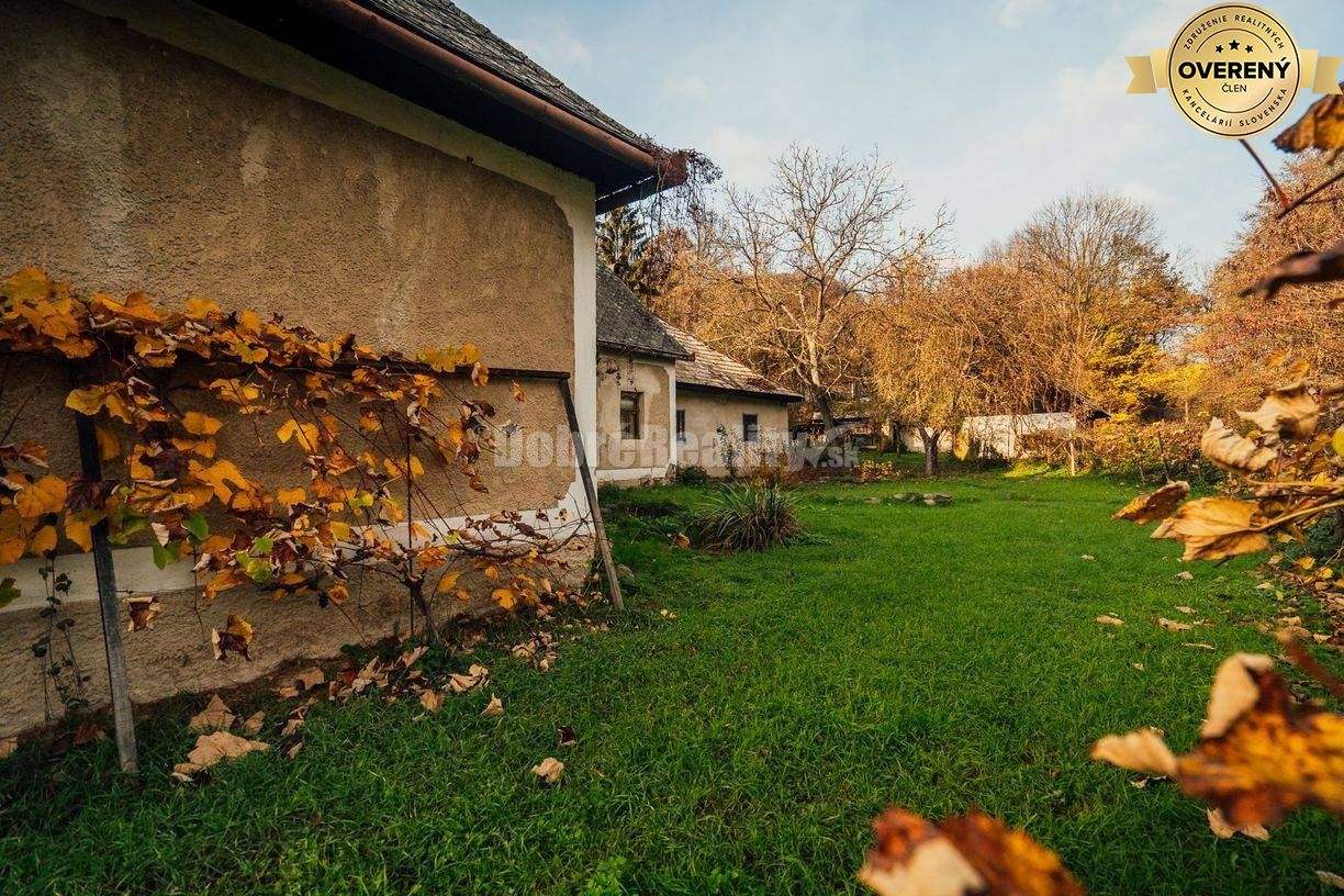 Rodinný dom so záhradou a historickým mlynom, 90 m2, Medovarce