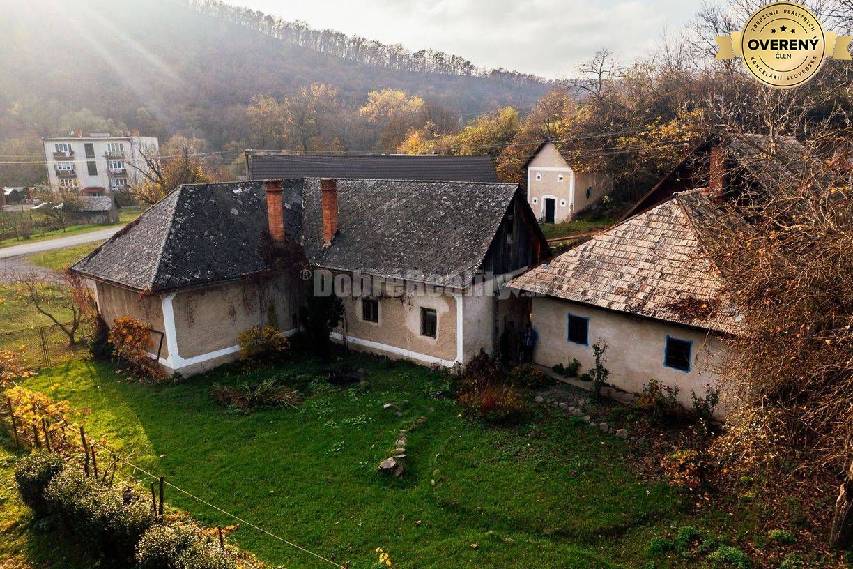Rodinný dom so záhradou a historickým mlynom, 90 m2, Medovarce