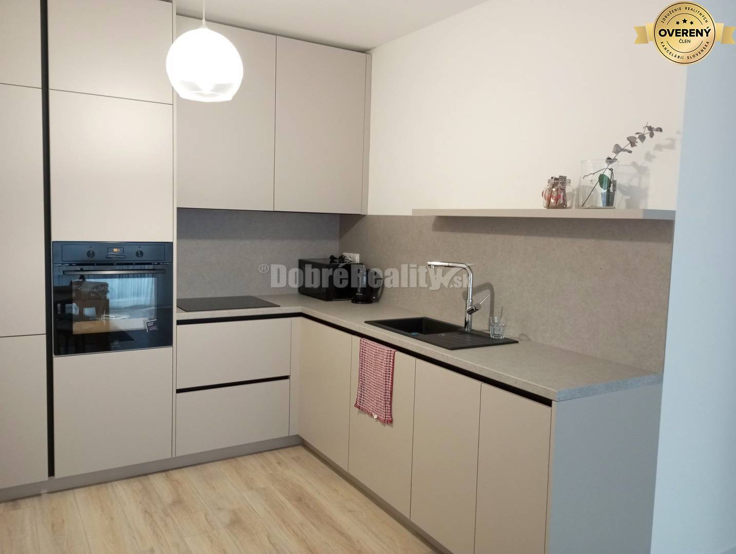 Príjemný dvojizbový byt v Seredi na PRENÁJOM