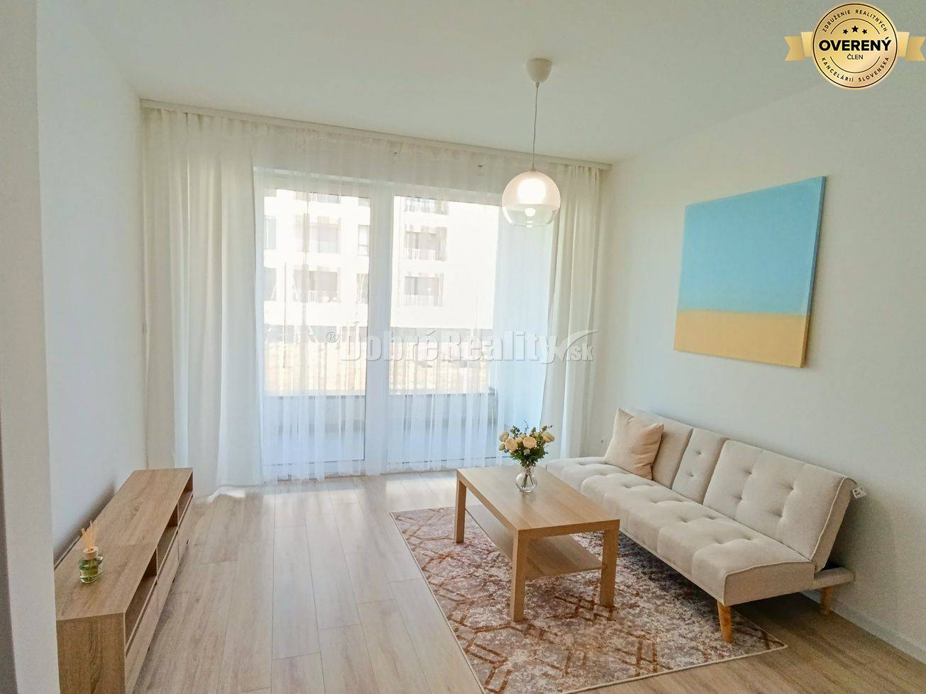 Príjemný dvojizbový byt v Seredi na PRENÁJOM