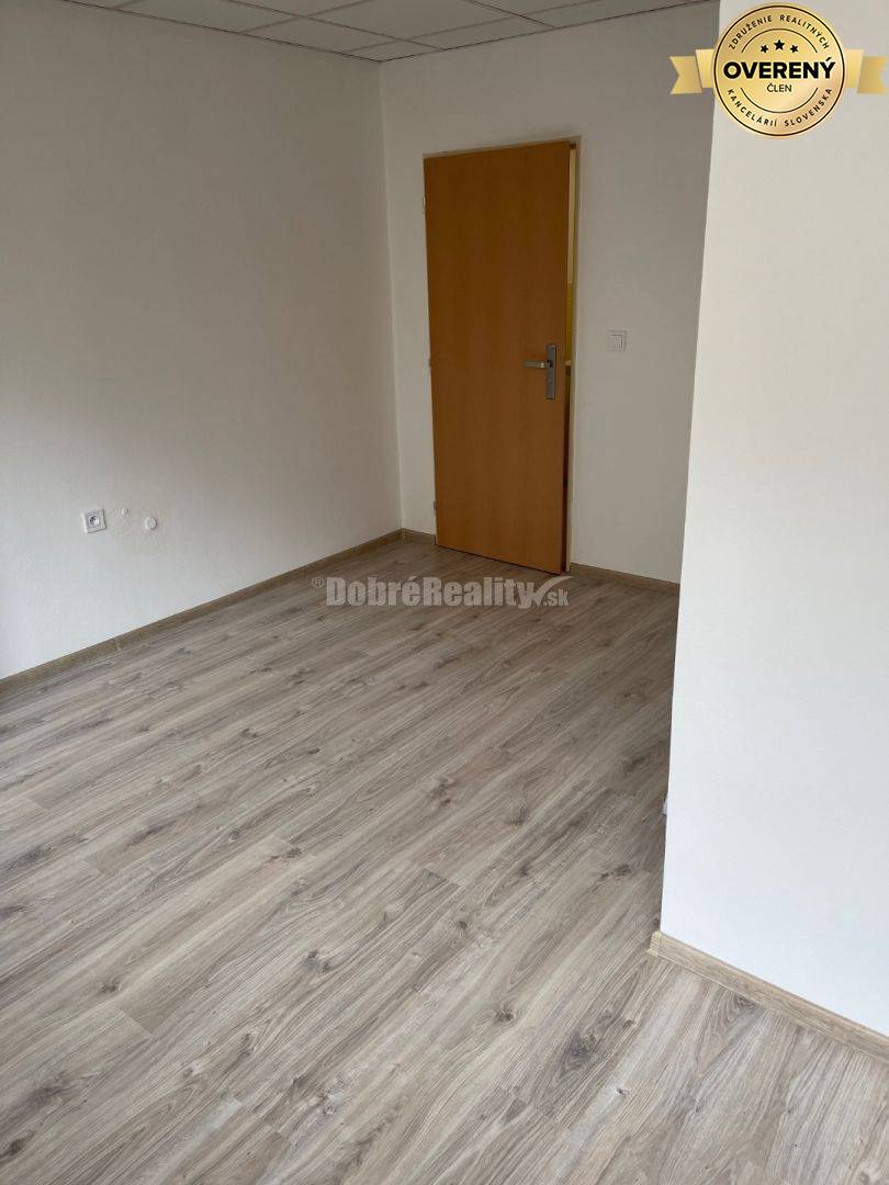 Na prenajom najlacnejšie komerčne priestory v Prievidzi.