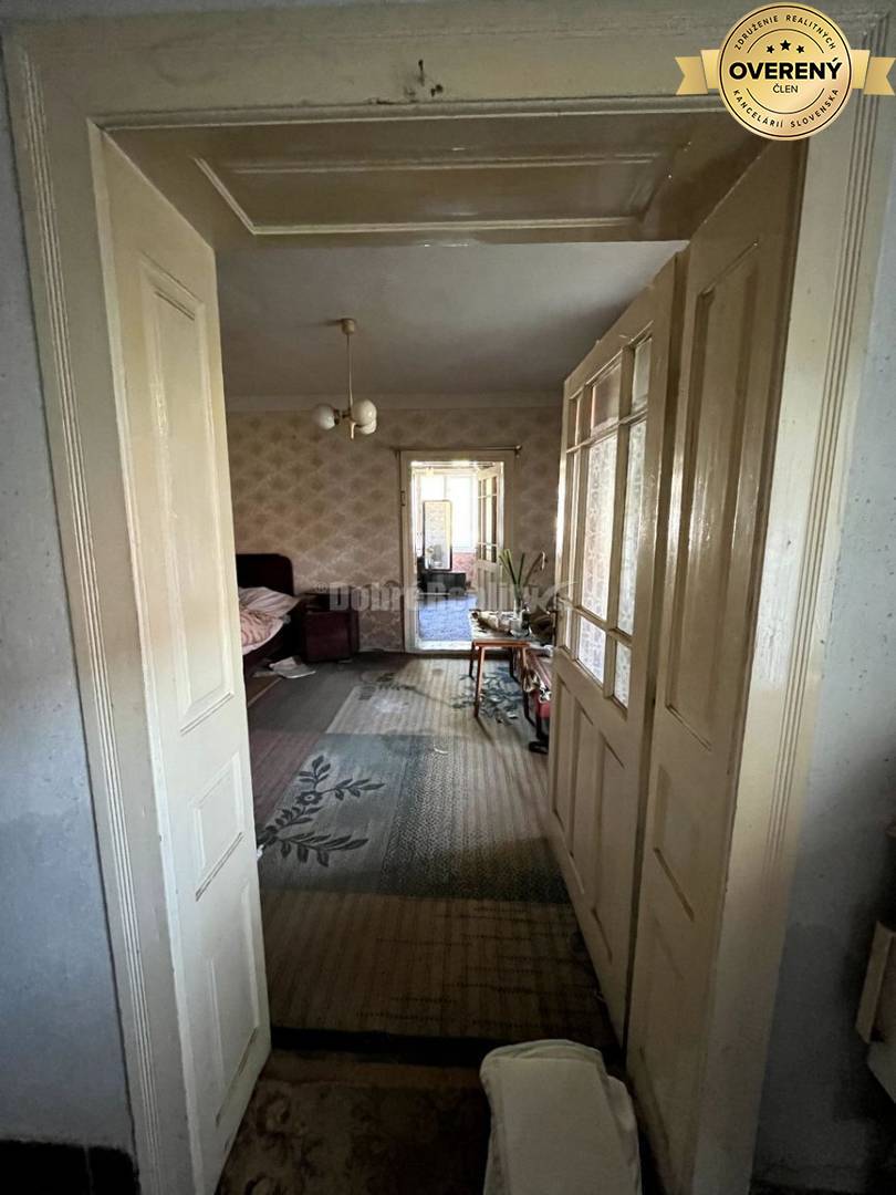 Dobré reality ponúkajú na predaj rodinný dom v obci Rúbaň !