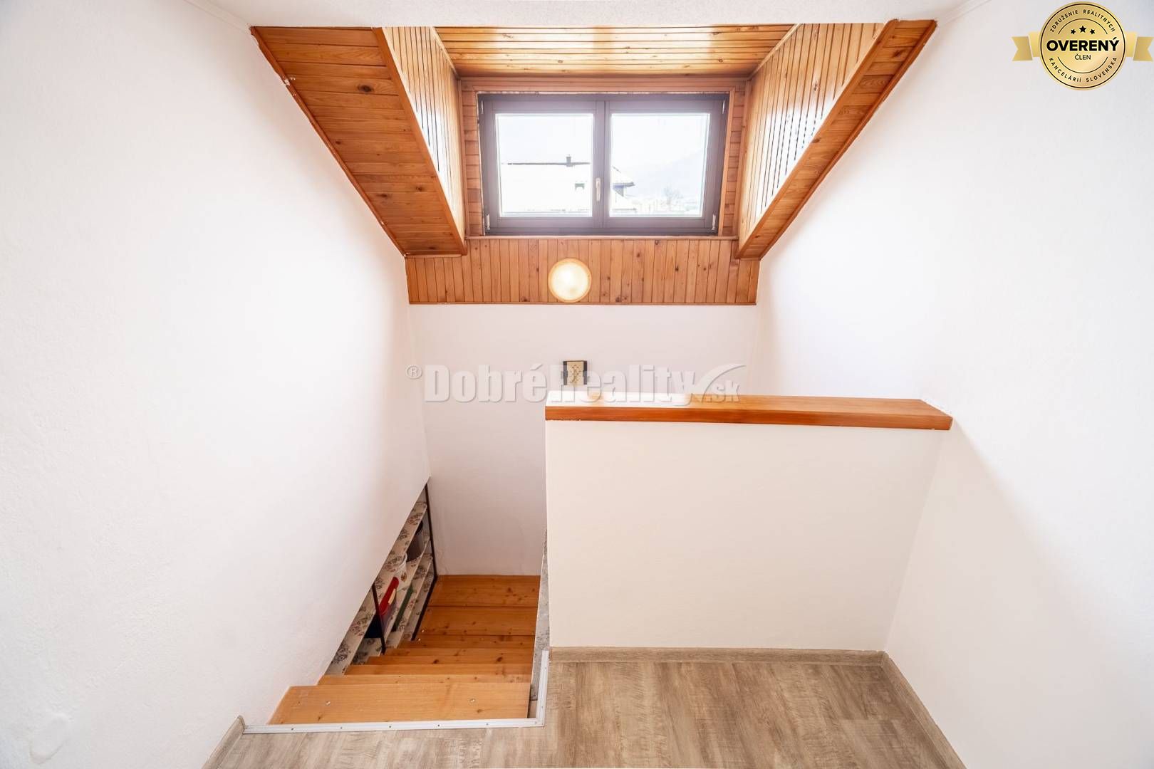 Dom so zimnou záhradou a obytnou prístavbou, 283 m2, Čierny Balog