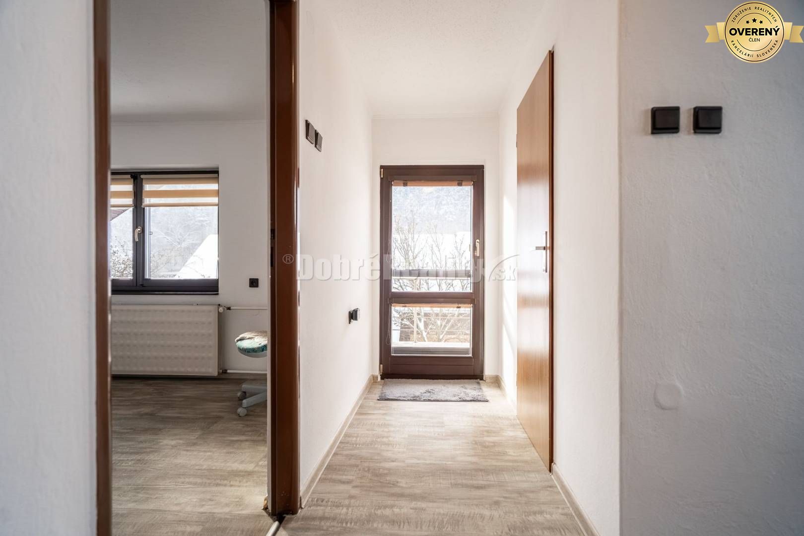 Dom so zimnou záhradou a obytnou prístavbou, 283 m2, Čierny Balog