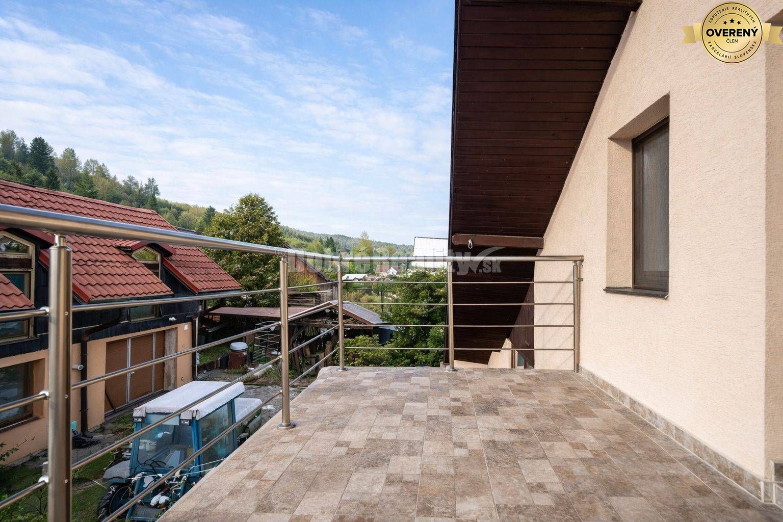 Dom so zimnou záhradou a obytnou prístavbou, 283 m2, Čierny Balog