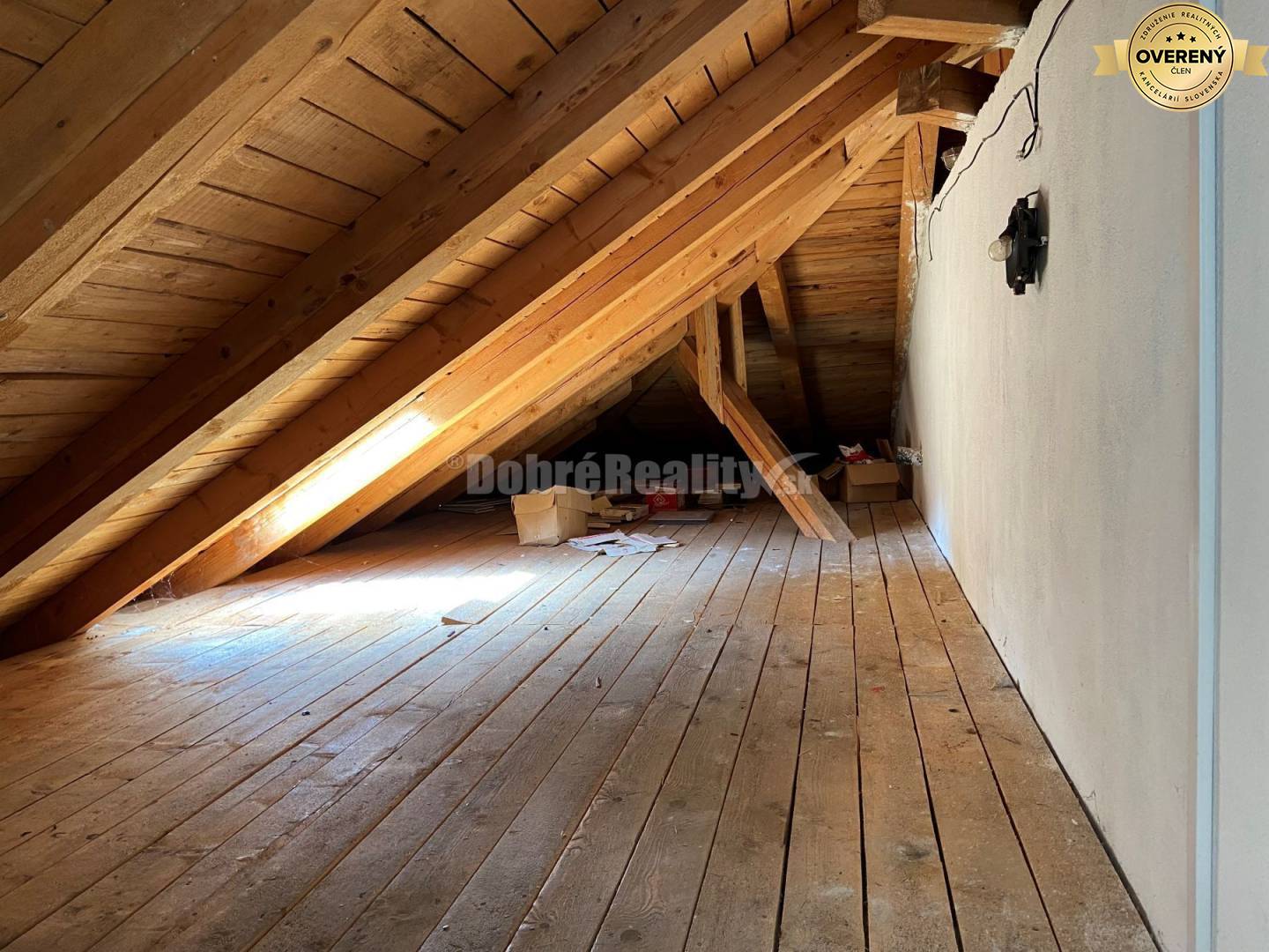 DOBRÉ REALITY ponúkajú na prenájom pekné komerčné priestory na obchod