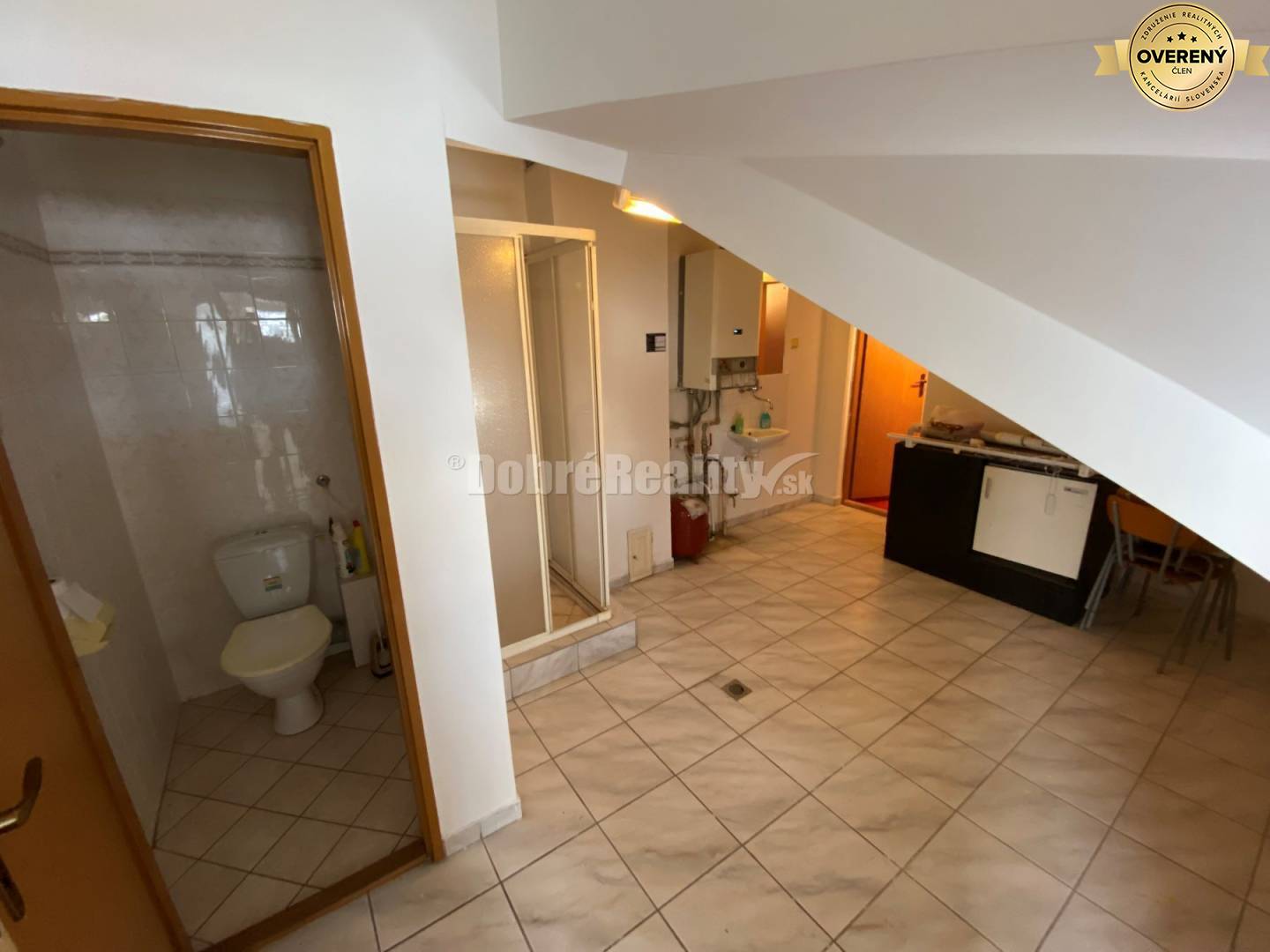 DOBRÉ REALITY ponúkajú na prenájom pekné komerčné priestory na obchod