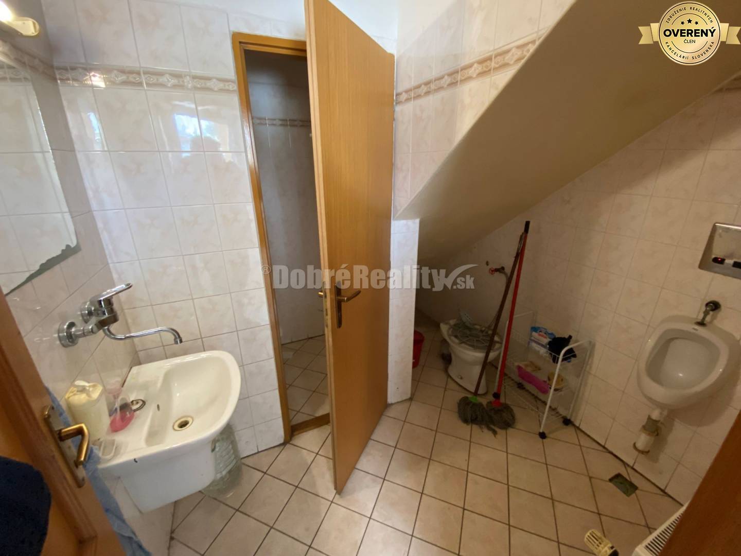 DOBRÉ REALITY ponúkajú na prenájom pekné komerčné priestory na obchod