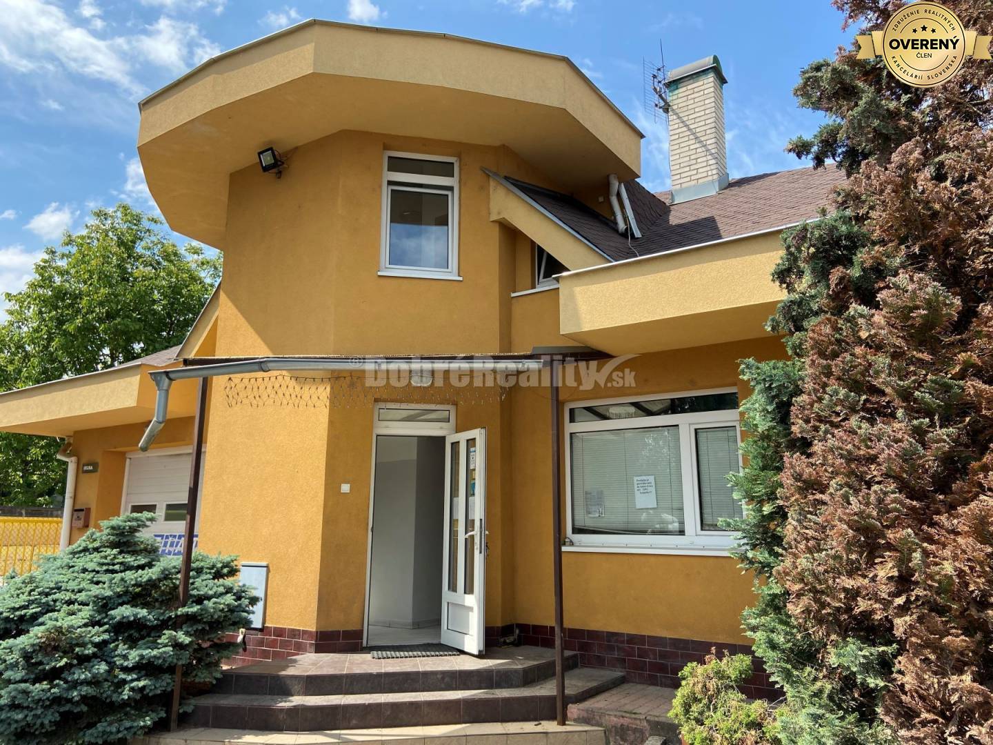 DOBRÉ REALITY ponúkajú na prenájom pekné komerčné priestory na obchod