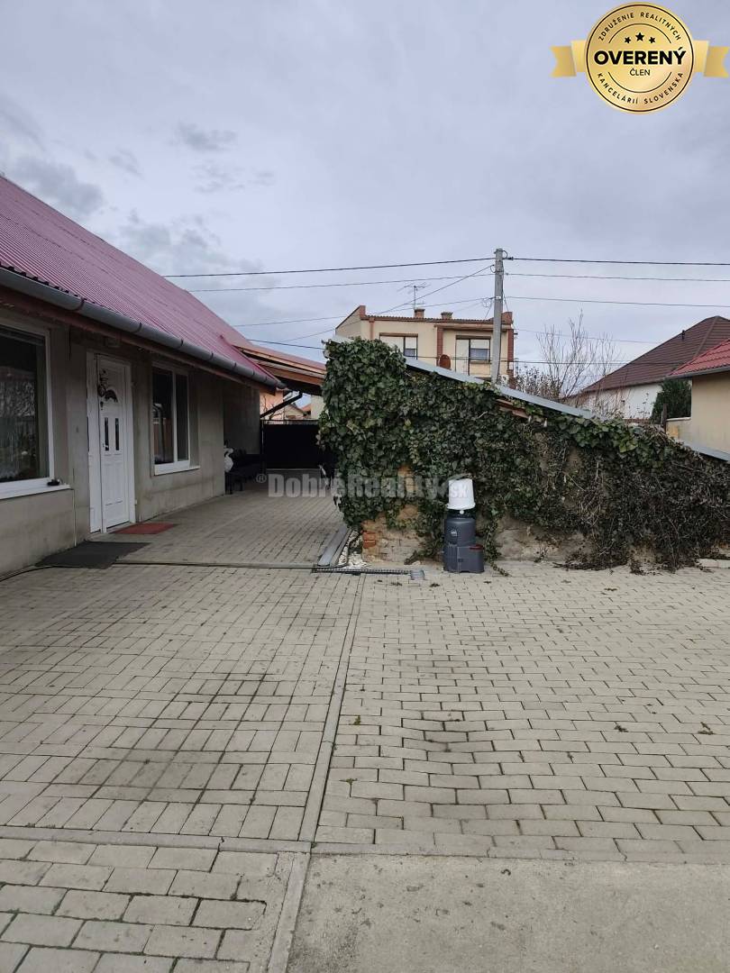 Ponúkame na predaj 3 -izb. rodinný dom po kompletnej rekonštrukcii v o