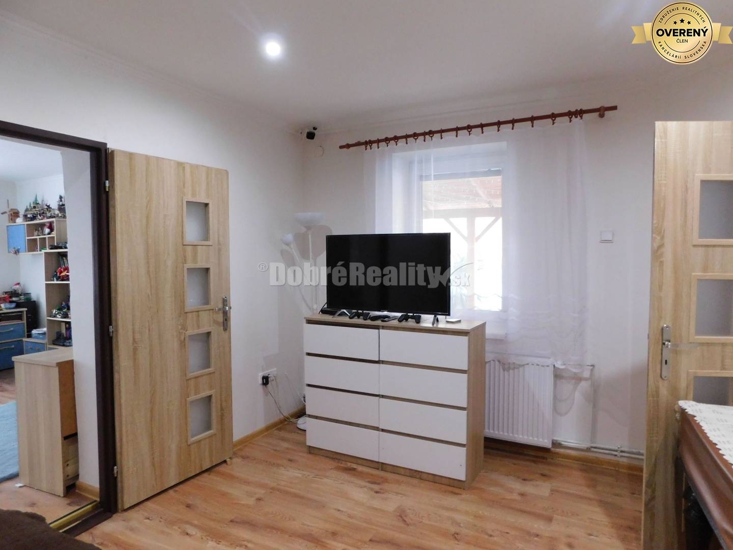 Ponúkame na predaj 3 -izb. rodinný dom po kompletnej rekonštrukcii v o