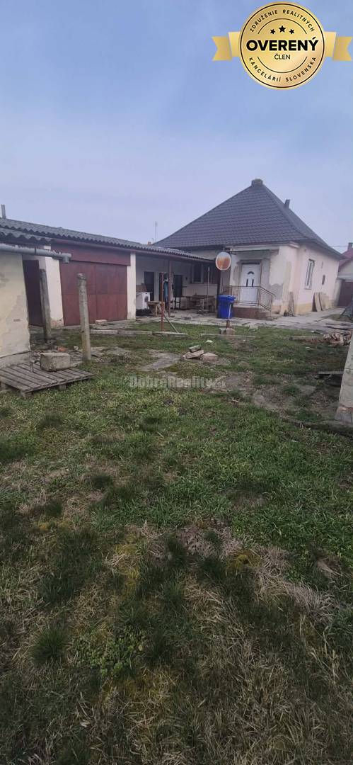 Novinka v obci Neded, pôvodný 3 - izbový rodinný dom na predaj.