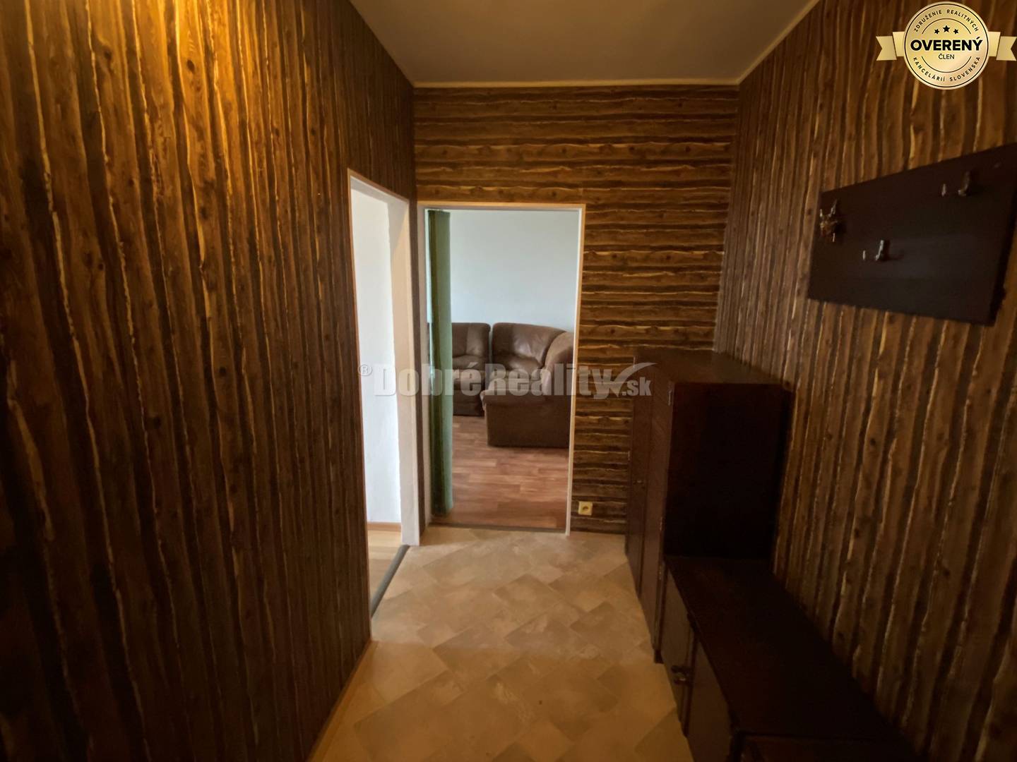 DOBRÉ REALITY ponúkajú na predaj veľký 2-izbový byt s lodžiou v Rimavs