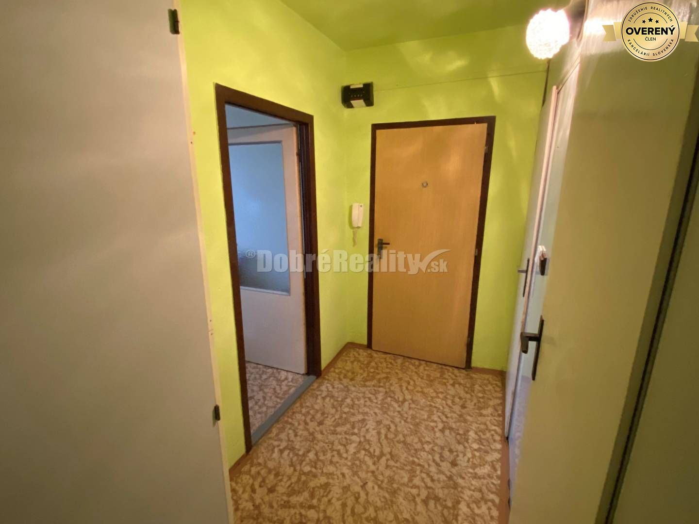 REZERVOVANÉ - Na predaj 1-izbový byt v Rimavskej Sobote