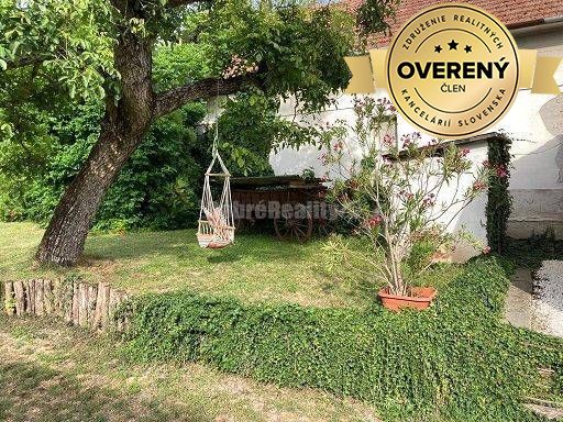 RK Dobré reality predáva dom s viničným domčekom v obci Bajtava