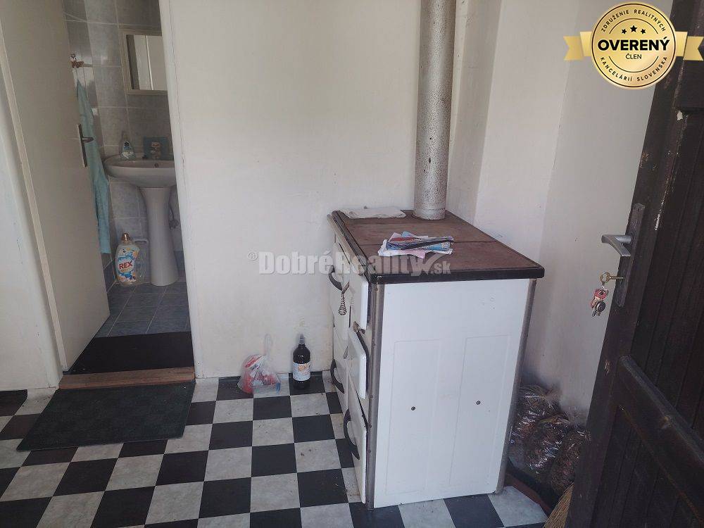 RK Dobré reality predáva dom s viničným domčekom v obci Bajtava