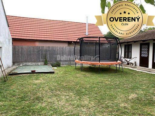RK Dobré reality predáva dom s viničným domčekom v obci Bajtava