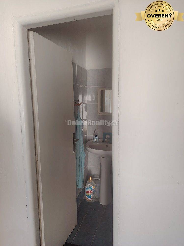 RK Dobré reality predáva dom s viničným domčekom v obci Bajtava