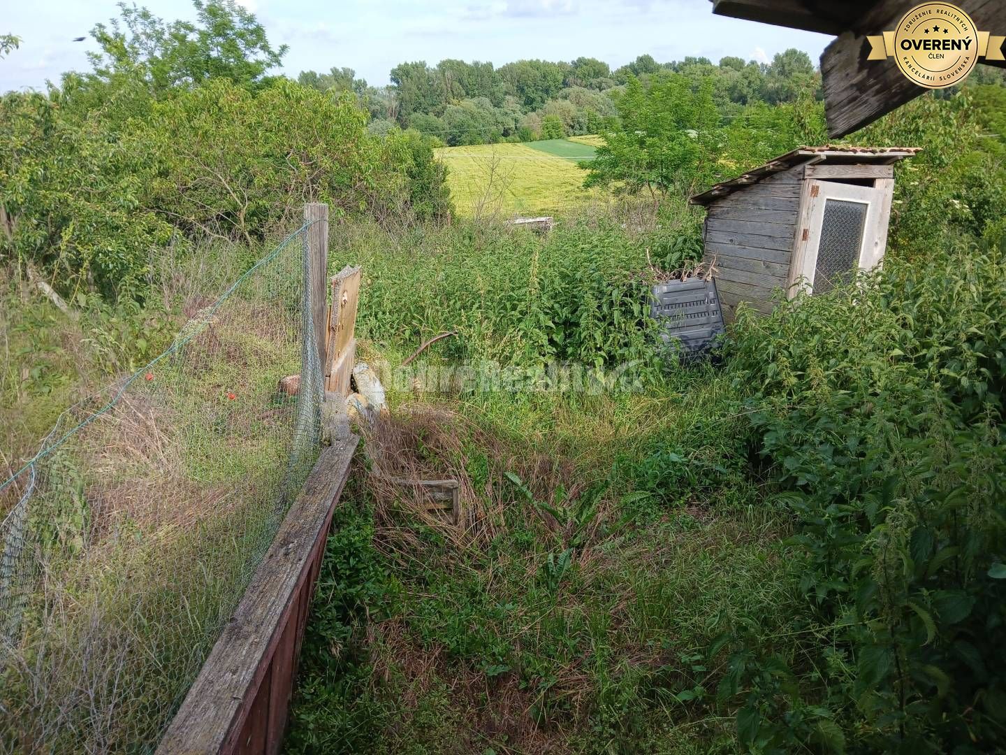 Dobré Reality ponúkajú na predaj vidiecky dom v obci Čata