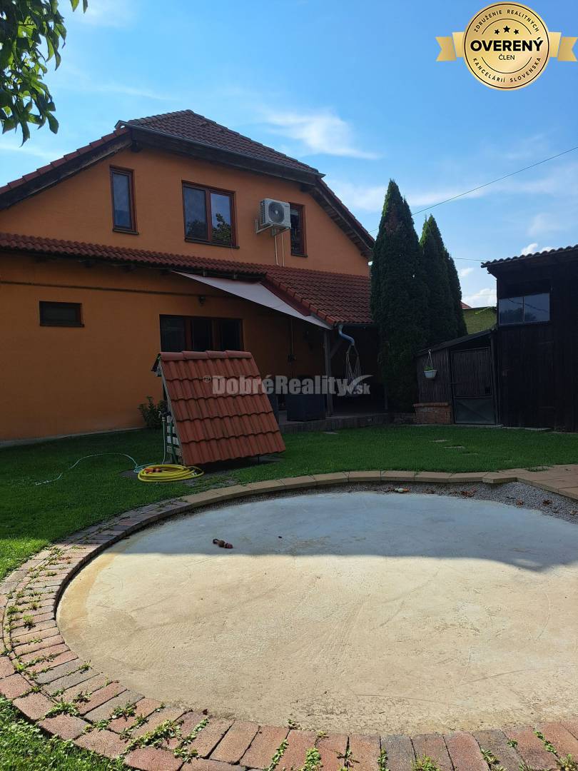 Znížená cena-centrum mesta - priestanný dvojpodlažný dom 176m2 úžitkov