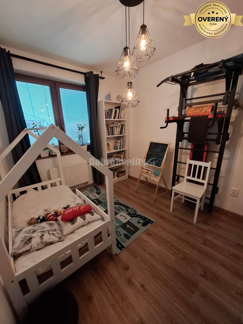 Dobre reality Ponukame na prenájom krásny RD