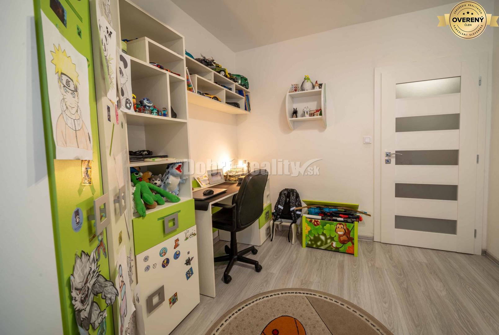 EXKLUZÍVNE 4-IZBOVÝ BYT 84m2 - REKONŠTRUKCIA, ZARIADENÝ, VOĽNÝ IHNEĎ