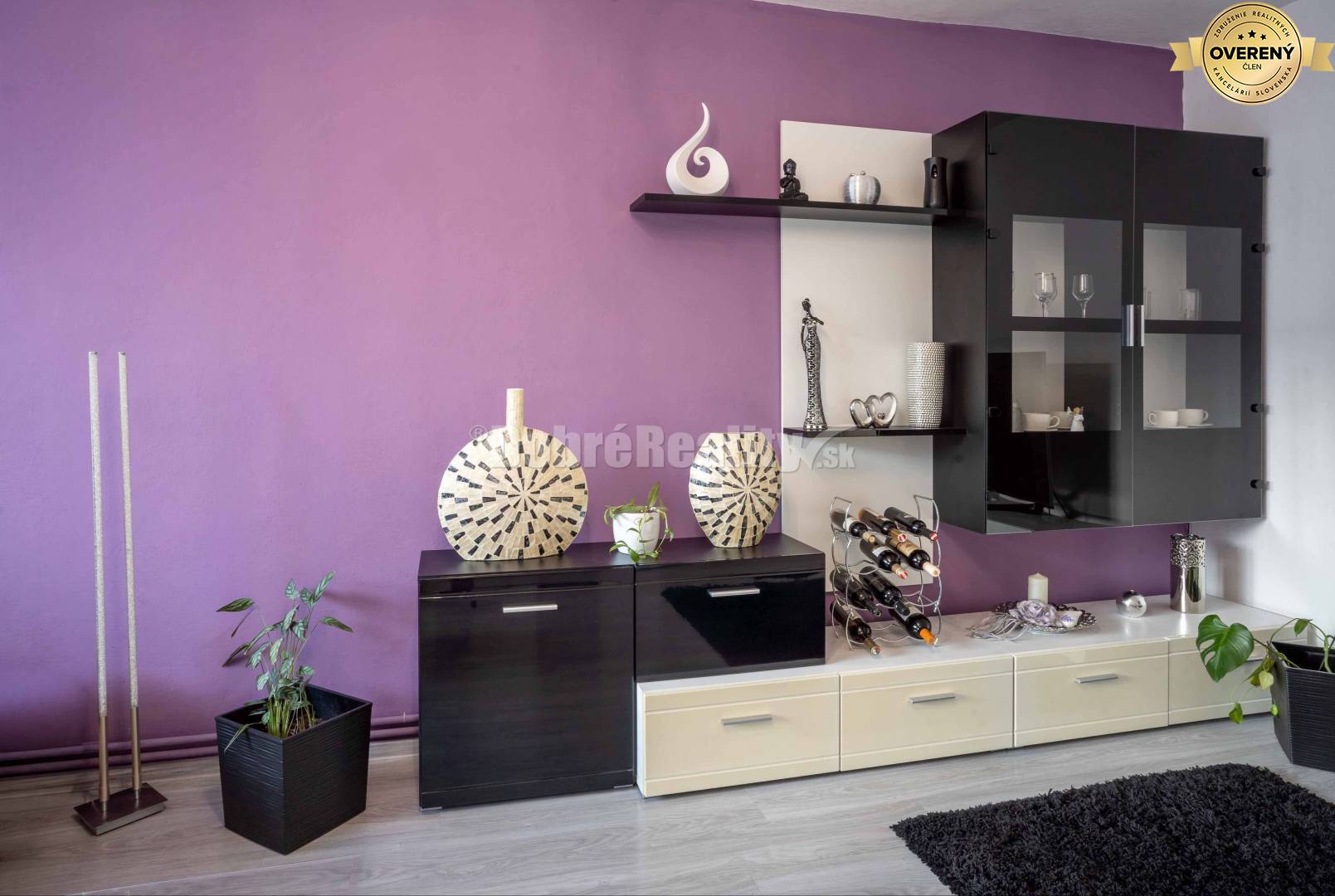 EXKLUZÍVNE 4-IZBOVÝ BYT 84m2 - REKONŠTRUKCIA, ZARIADENÝ, VOĽNÝ IHNEĎ