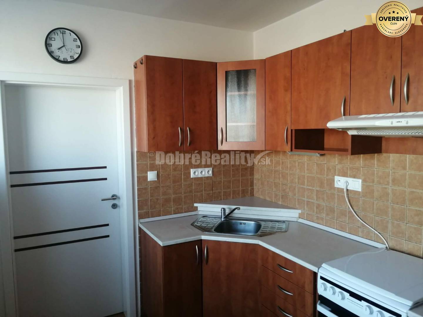 DOBRÉ REALIY -Na prenájom 1-i byt , Čierne mesto, Prievidza-rezervovan