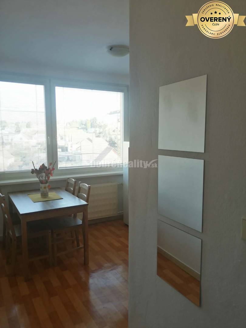 DOBRÉ REALIY -Na prenájom 1-i byt , Čierne mesto, Prievidza-rezervovan