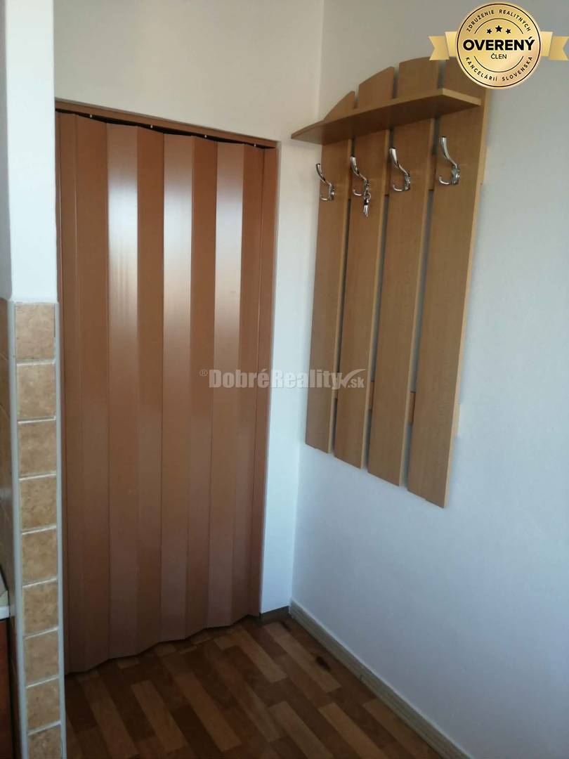 DOBRÉ REALIY -Na prenájom 1-i byt , Čierne mesto, Prievidza-rezervovan