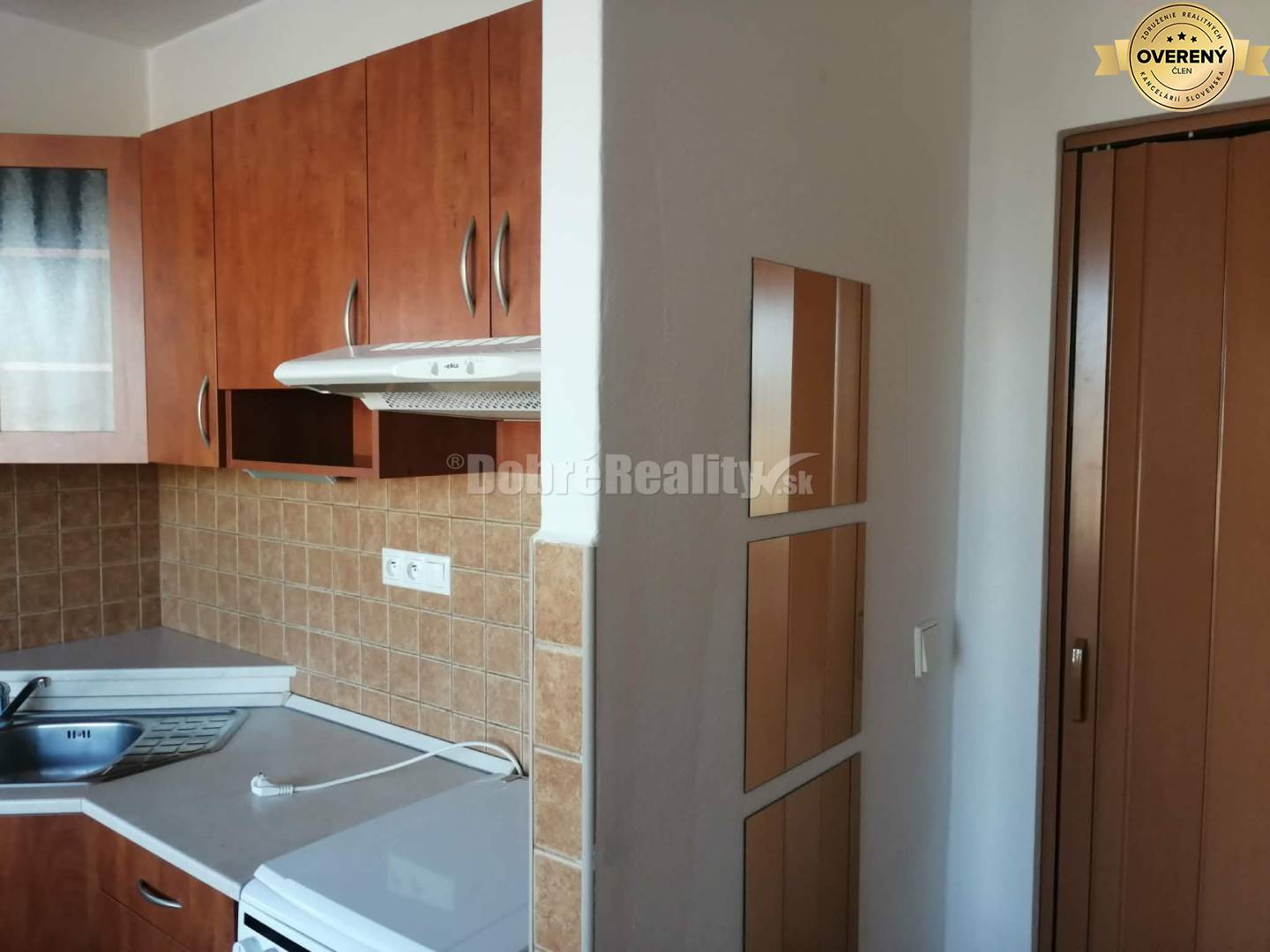 DOBRÉ REALIY -Na prenájom 1-i byt , Čierne mesto, Prievidza-rezervovan