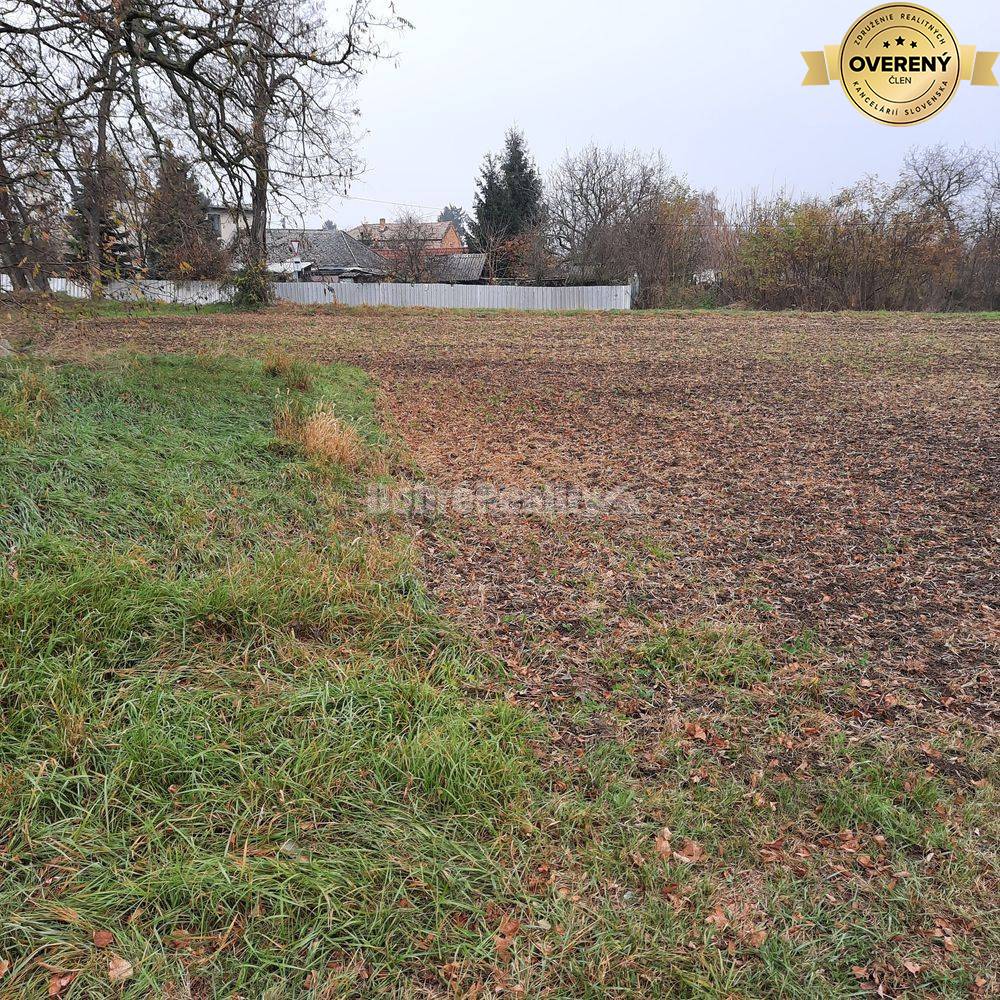Dobré reality ponúkajú na predaj dva stavebné pozemky v obci Farná !