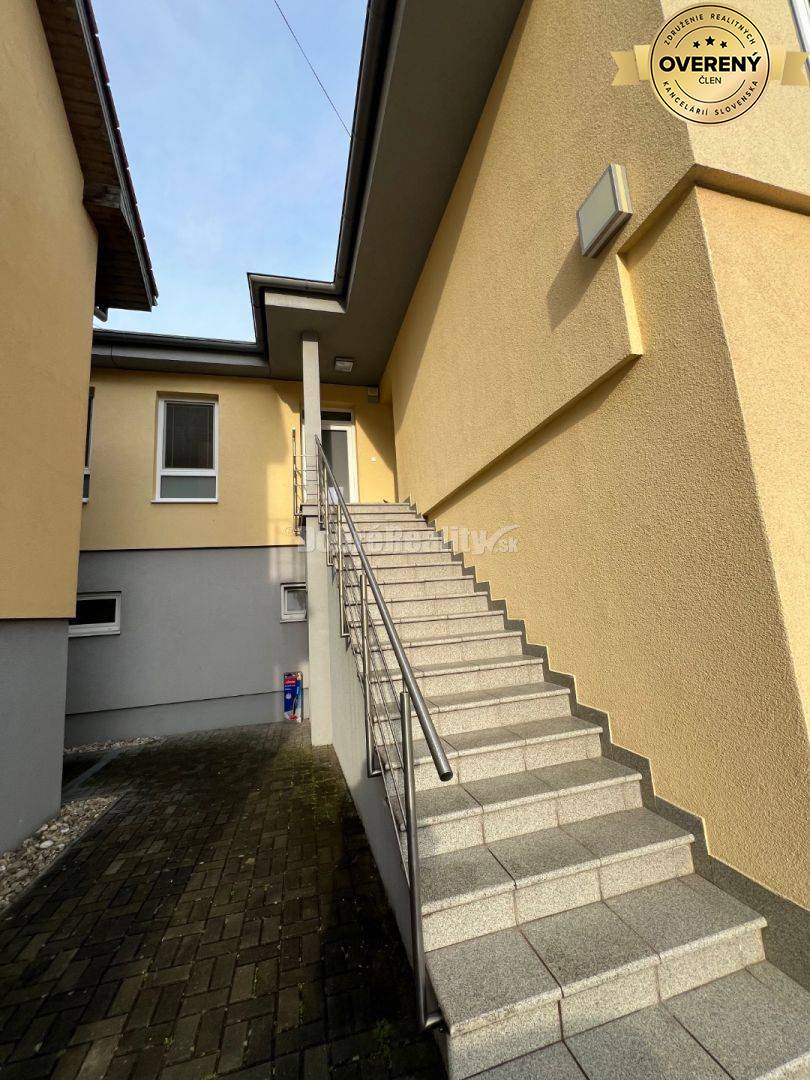 Na prenájom nádherný 3 izbovy byt v Prievidzi