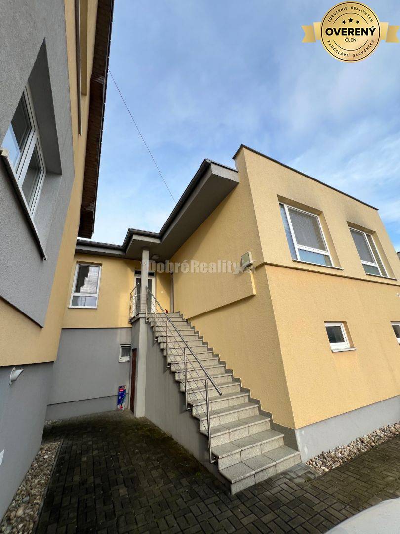 Na prenájom nádherný 3 izbovy byt v Prievidzi