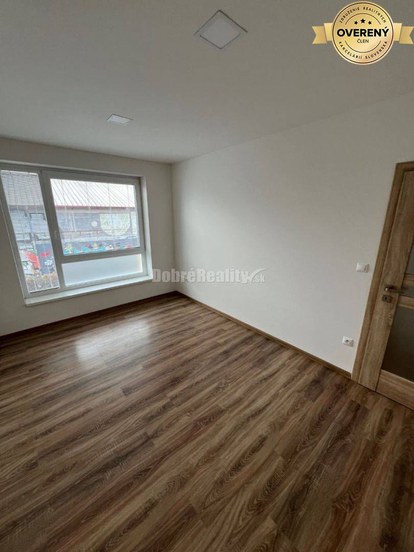 Na prenájom nádherný 3 izbovy byt v Prievidzi