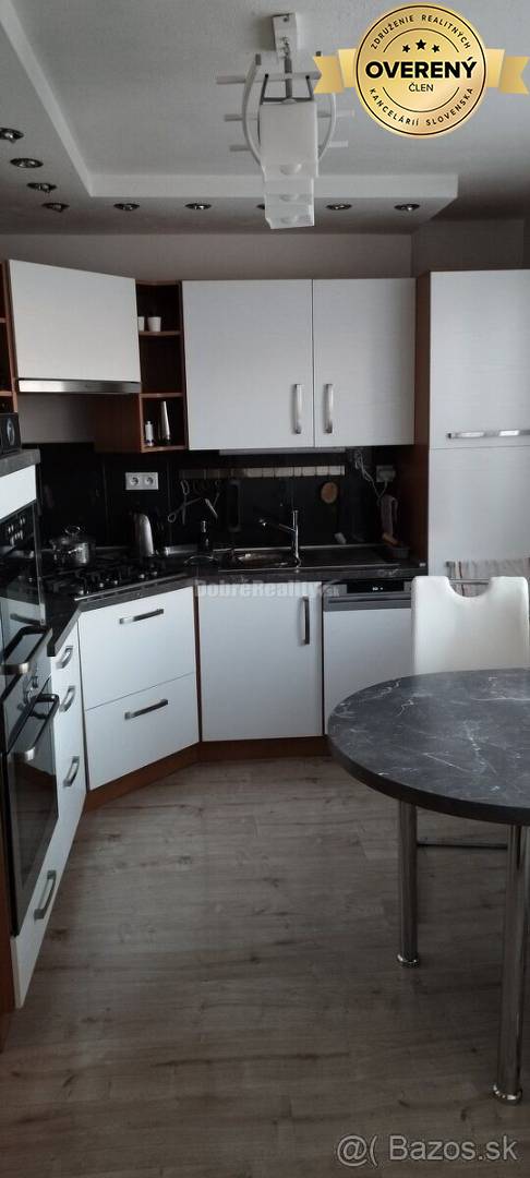 3-izbový byt s 2 garážami a výhľadom na Vysoké Tatry – Veľká Lomnica