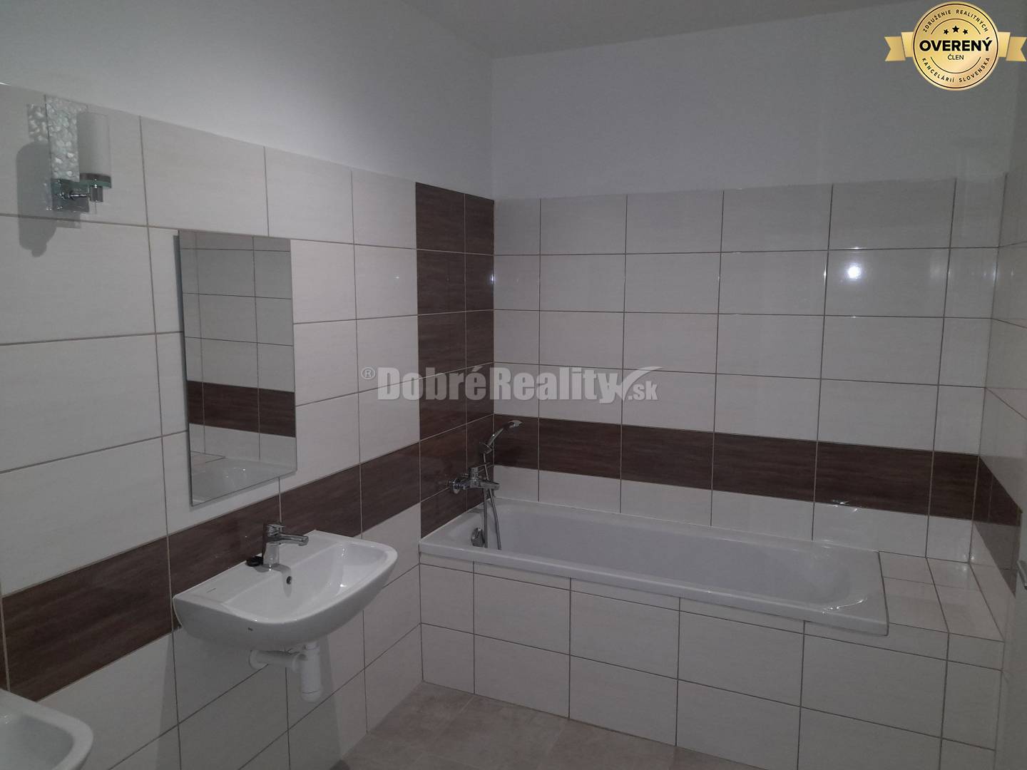 Prenájom 3 izbového bytu na Kasárenskej