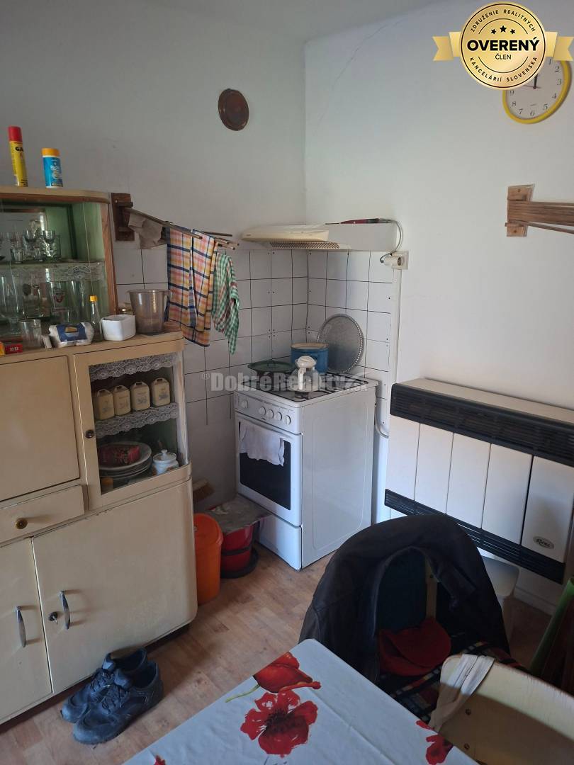 Dobré reality ponúkajú na predaj rodinný dom v obci Jasová, o. Nové Z