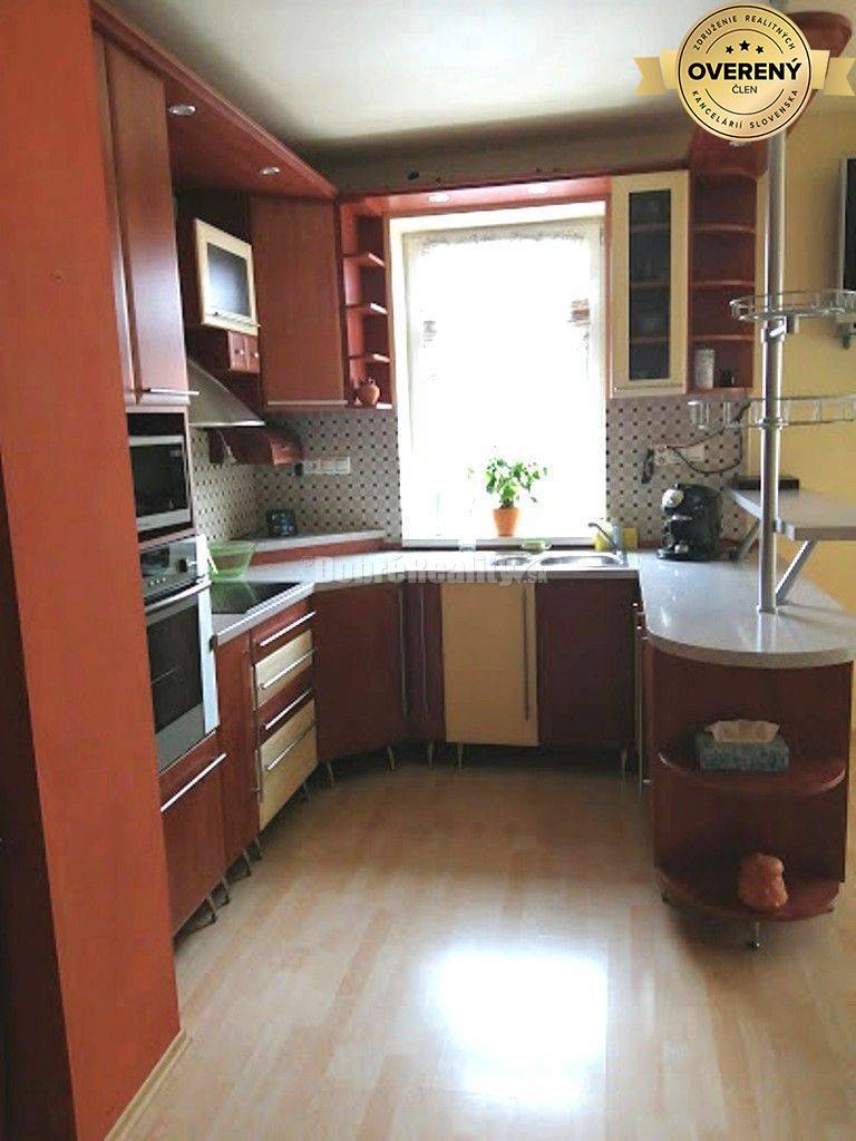 PRENÁJOM: VEĽKÝ 3 IZBOVÝ BYT S TERASAMI A GARÁŽOU, BELVEDER