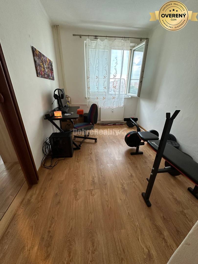 Na predaj 3-izbový byt