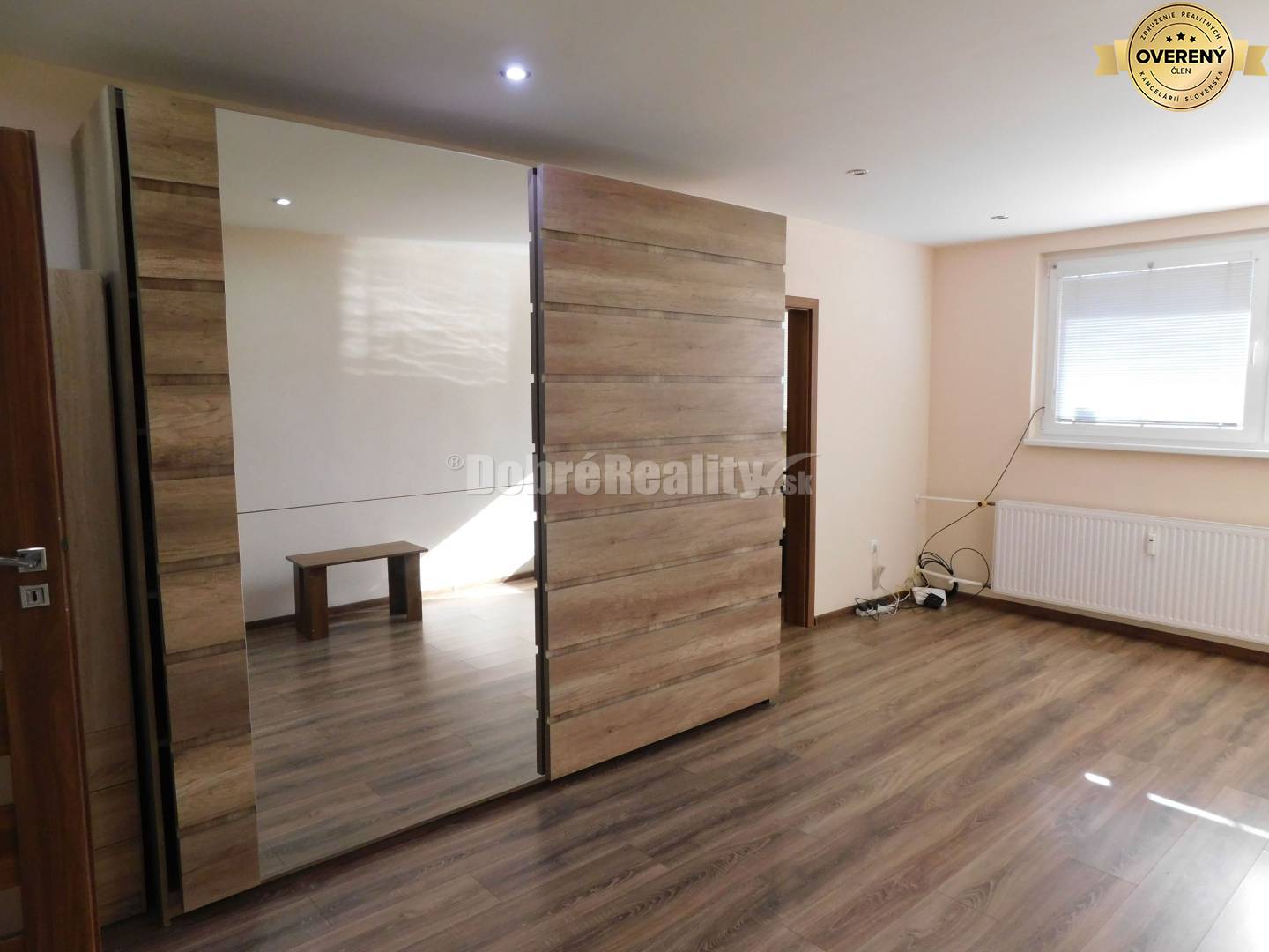 Ponákame na prenájom 1-izb. byt v nových Zámkoch.