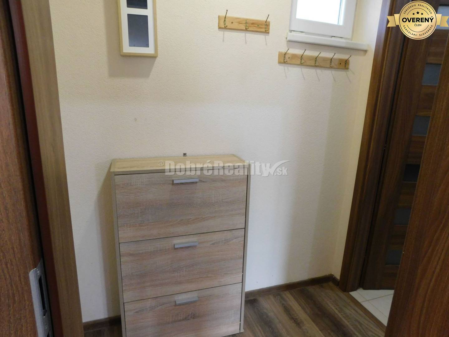 Ponákame na prenájom 1-izb. byt v nových Zámkoch.