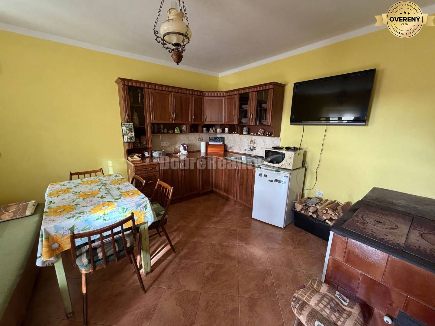 REZERVOVANÉ....Ponúkame Vám na predaj chalupu/RD v krásnej podhorskej