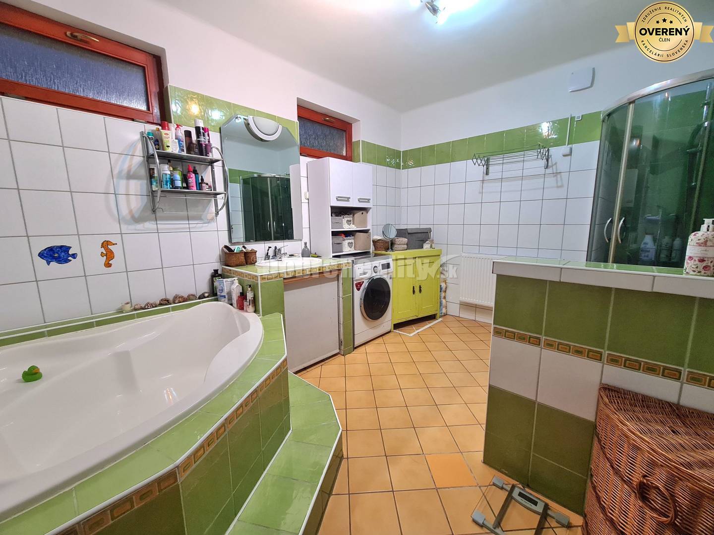 Znížená cena-CENTRUM - priestranný dvojpodlažný dom- úžitková plocha 1