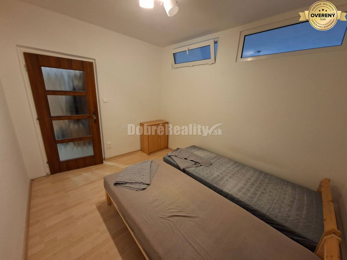 DOBRÉ REALIY -Na prenájom kompl. zeriadený 2-i byt prerobený na 3-i ,