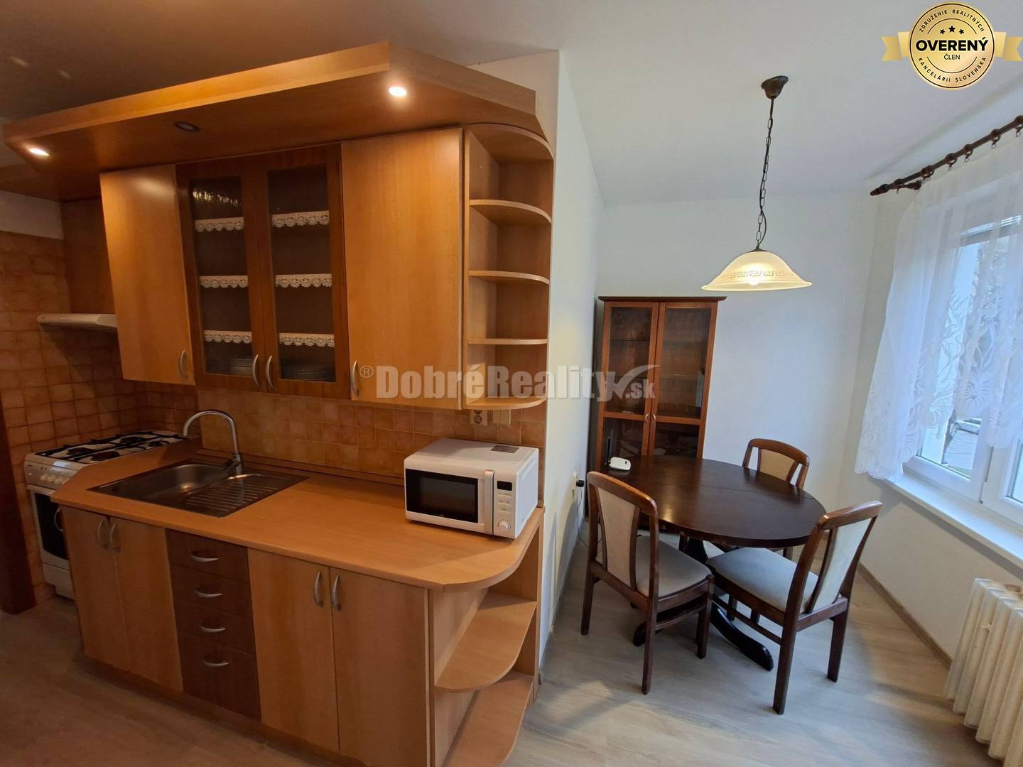 DOBRÉ REALIY -Na prenájom kompl. zeriadený 2-i byt prerobený na 3-i ,