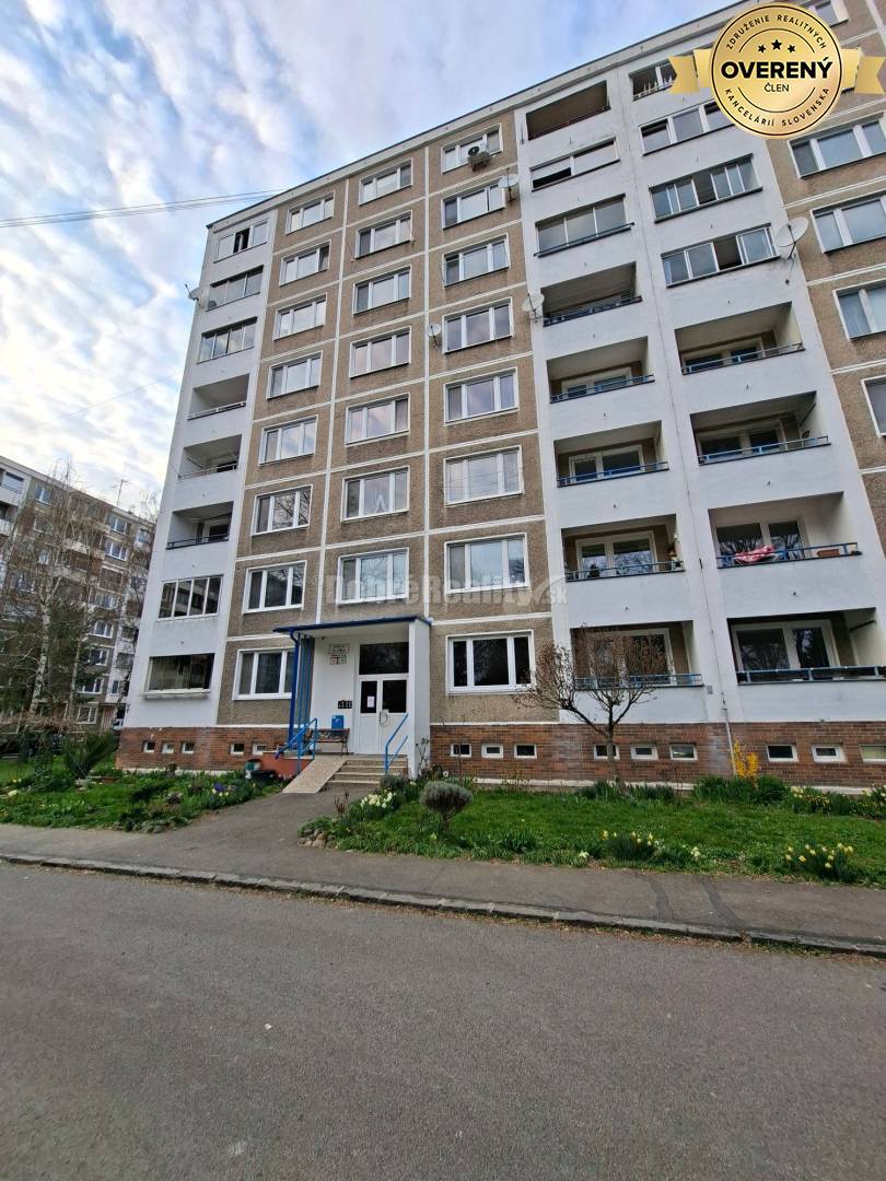 DOBRÉ REALIY -Na prenájom kompl. zeriadený 2-i byt prerobený na 3-i ,