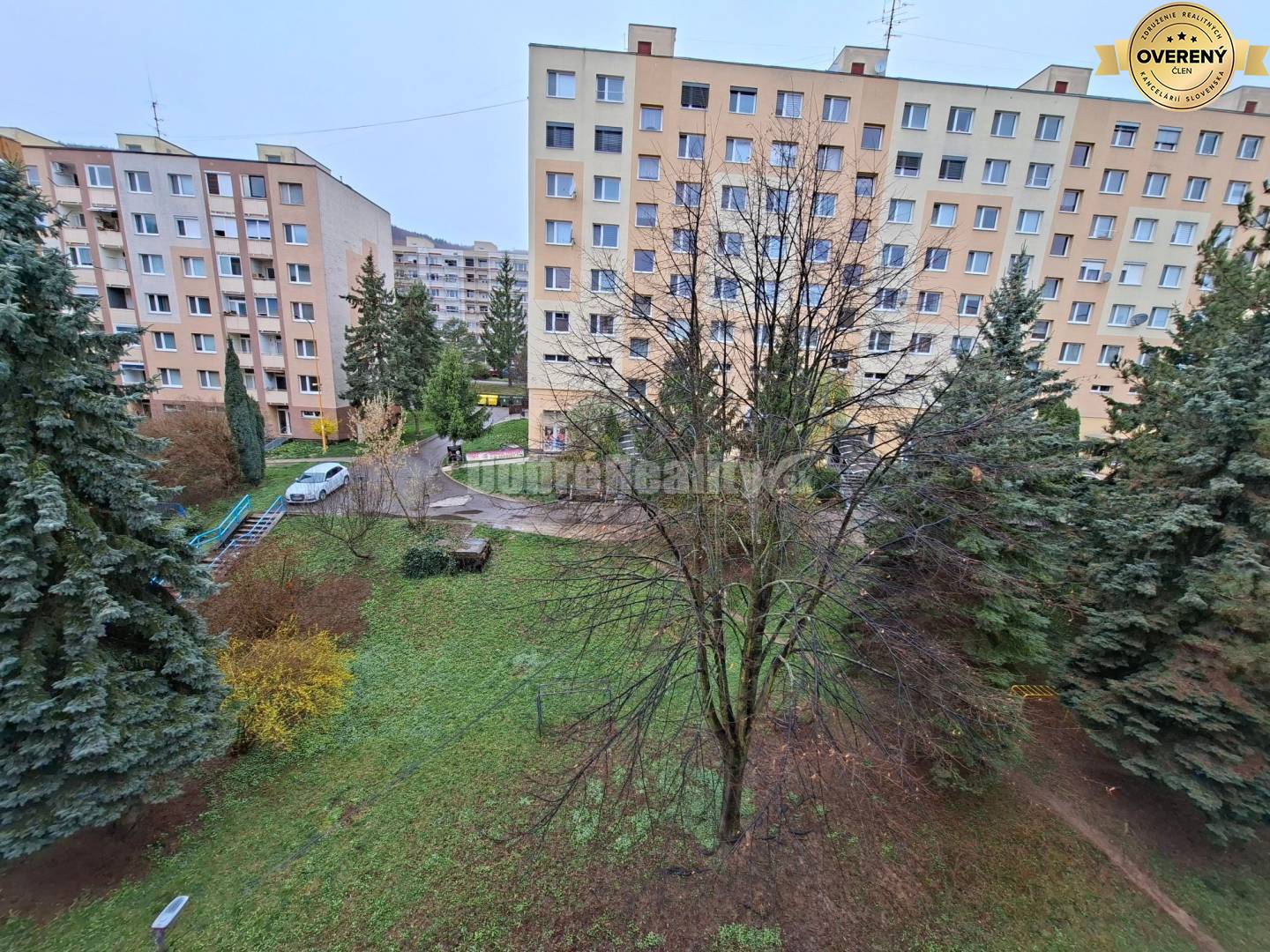 DOBRÉ REALITY - Krásny 1-i. byt s loggiou na prenájom v Kanianke-rezer