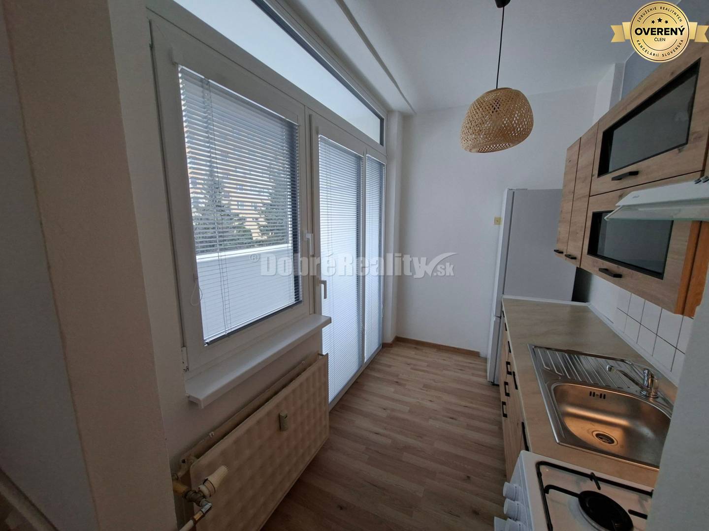 DOBRÉ REALITY - Krásny 1-i. byt s loggiou na prenájom v Kanianke